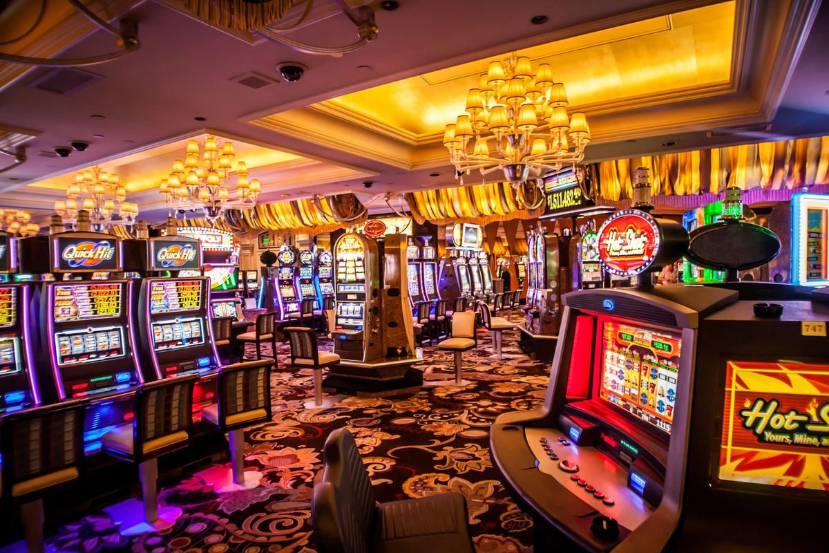 Live casino table games with real dealers streaming online